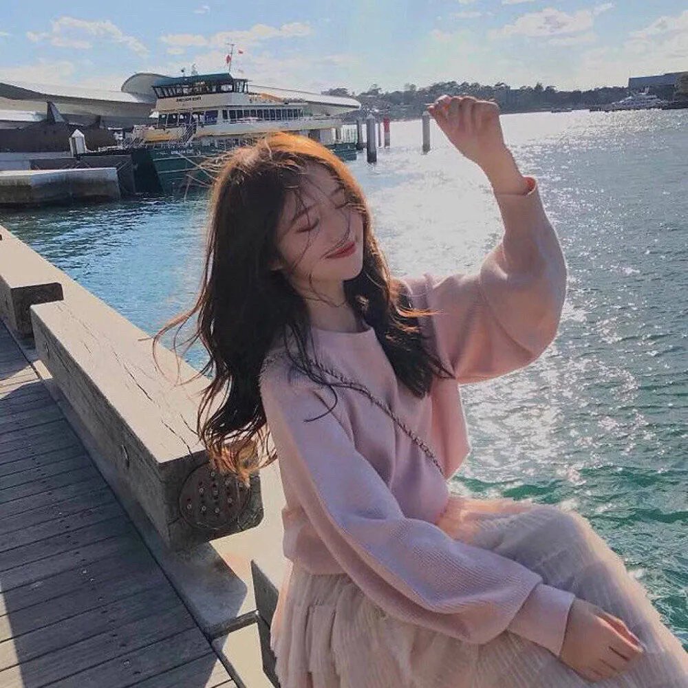 克雷尔·多兰 海报